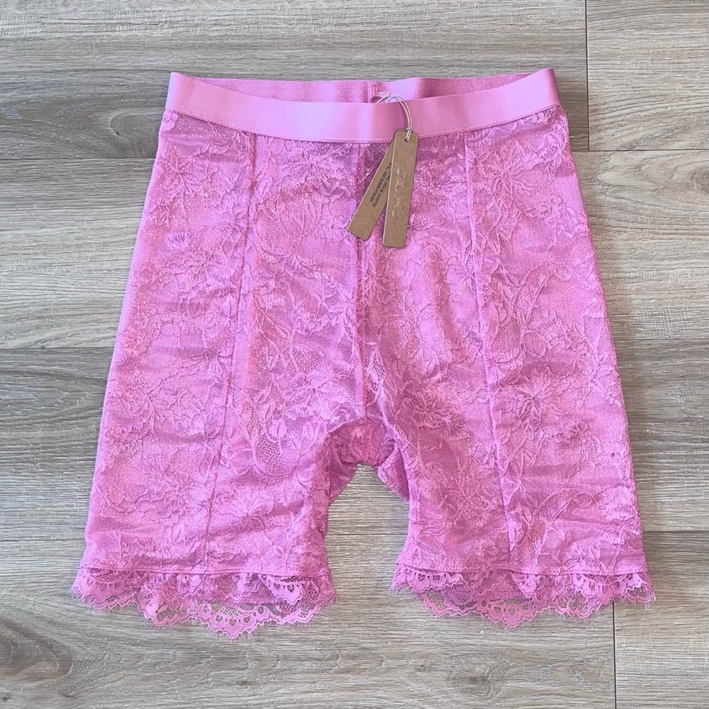 Skims Lace Short - Bubble Gum - Picture 2 of 2